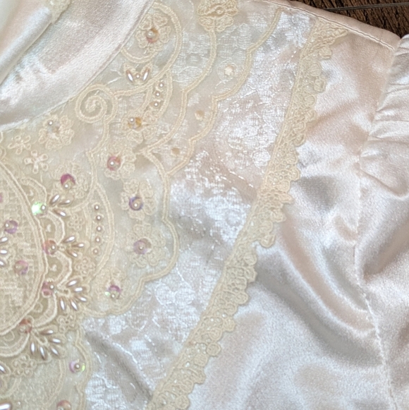 3/$30 80s Dae Suk M Beaded Lace Back Button Prairie Blouse - Picture 4 of 13